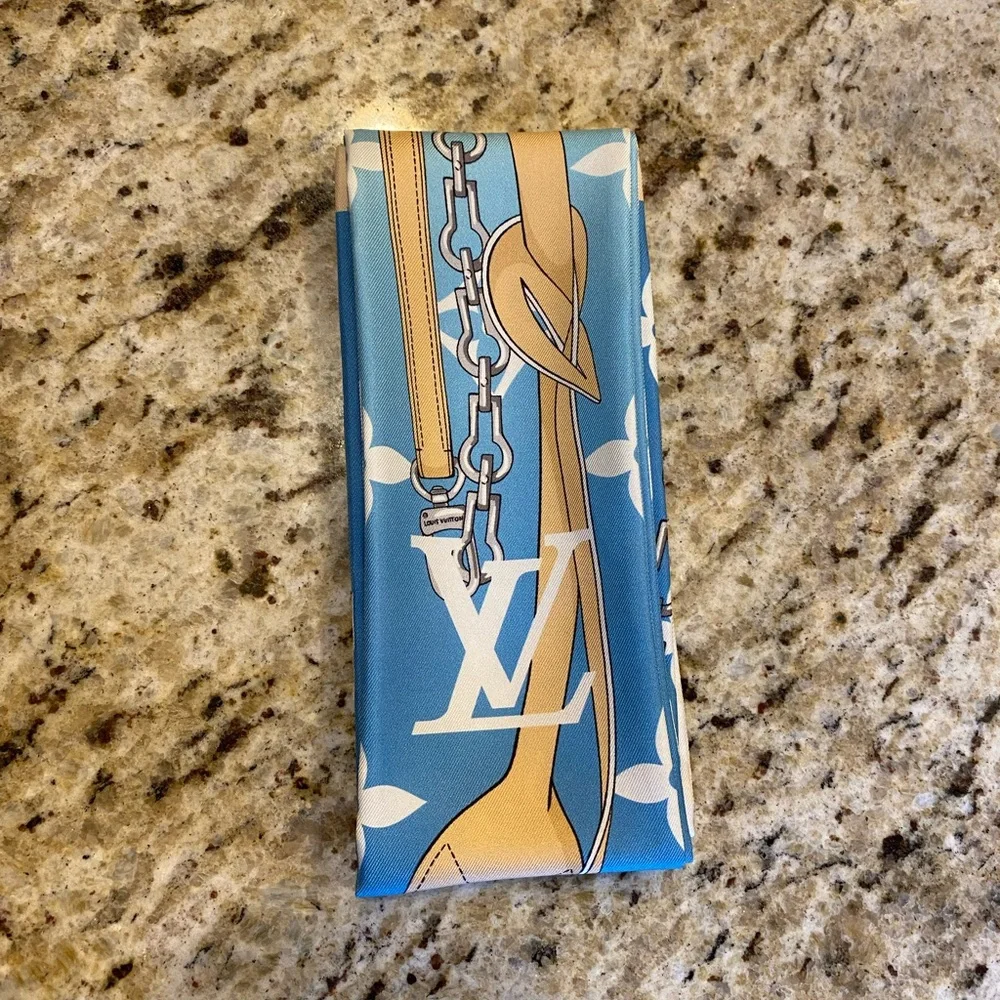Louis Vuitton monogram gradient by the pool bandeau FULL SET